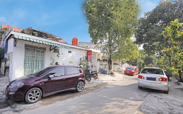 OYO 91314 Zein House