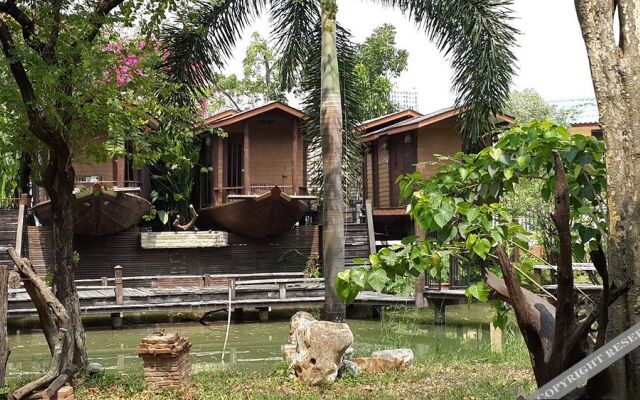 Nontnatee Homestay