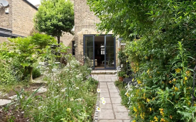 Gorgeous 1 Bed Garden Flat, Kensal