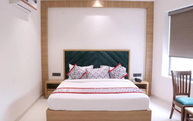 Hotel Mayra Grand By Mayra Group Of Hotels