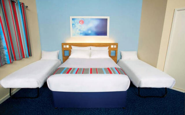 ibis budget Dundee Camperdown Hotel