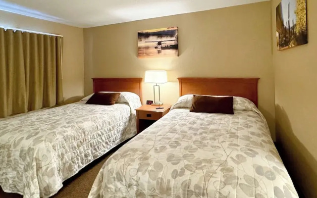 Young's Motel