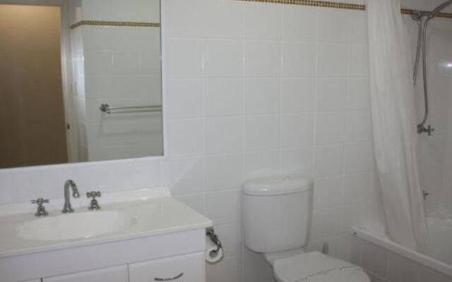 Tokelau 2 - Tuncurry Townhouse