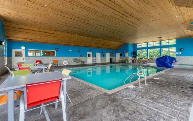 Comfort Inn & Suites