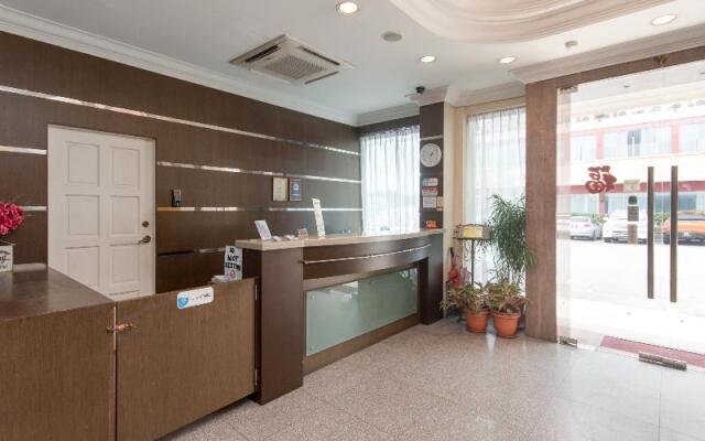 OYO 1108 Bundusan Hotel