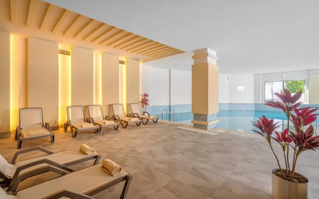 Side Story Resort & Spa