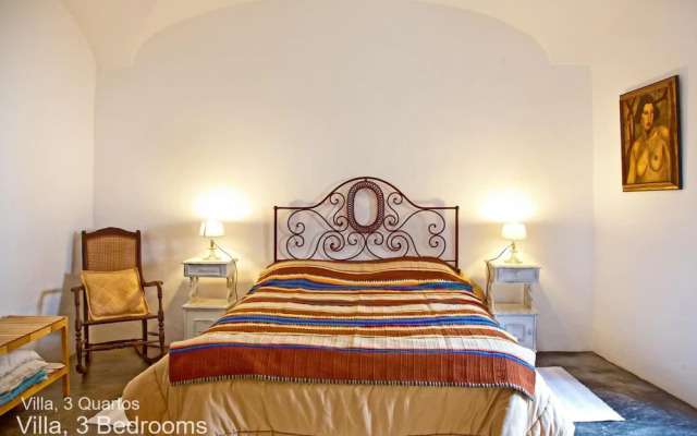 Reguengos Apartments- Casa De Santa Maria