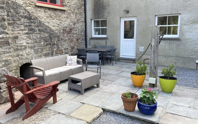 Ty Fynnon Holiday Cottage
