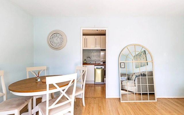 Quiet and Cosy 2-bed in Wimbledon