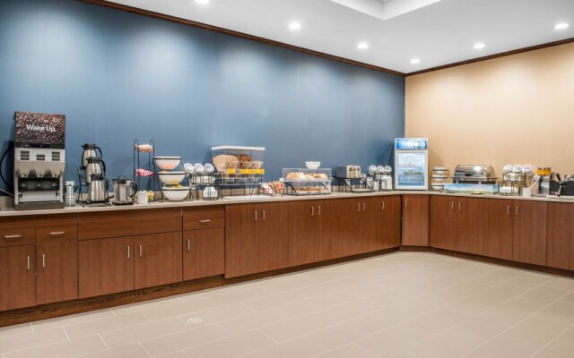 Comfort Inn and Suites