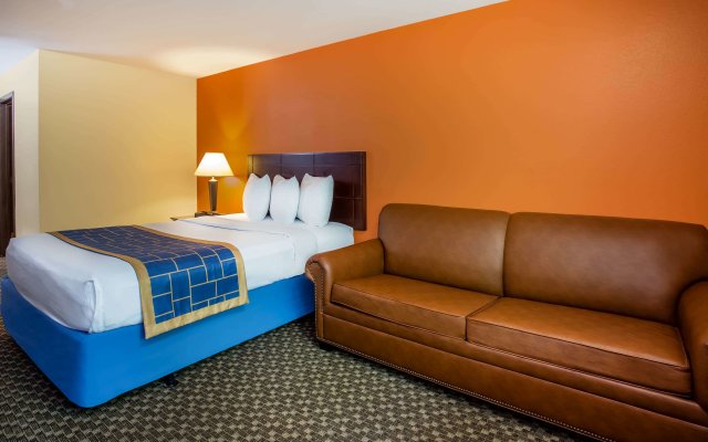 Days Inn & Suites by Wyndham Stevens Point