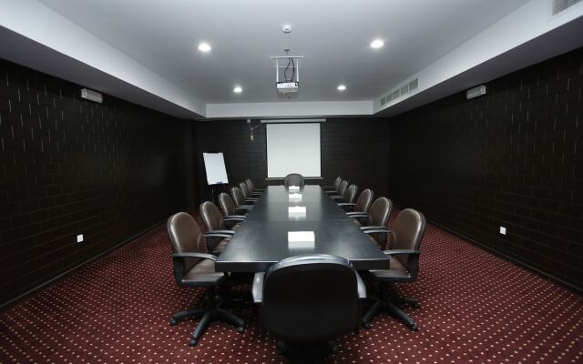 Crystal Palace Hotel