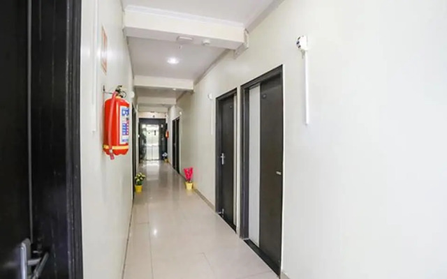 Fabhotel Lily Grand