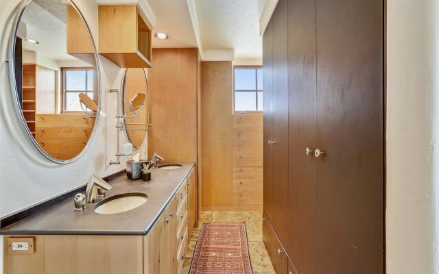 Waterwall House 5 Bedroom Home by Redawning