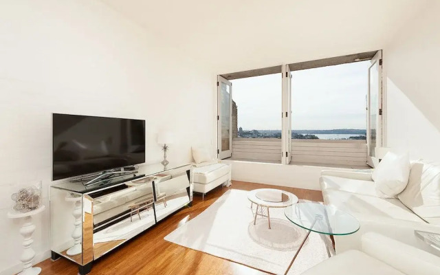 Stunning Sydney Harbour Views