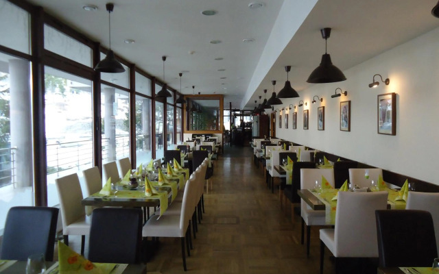 Hotel Crocus