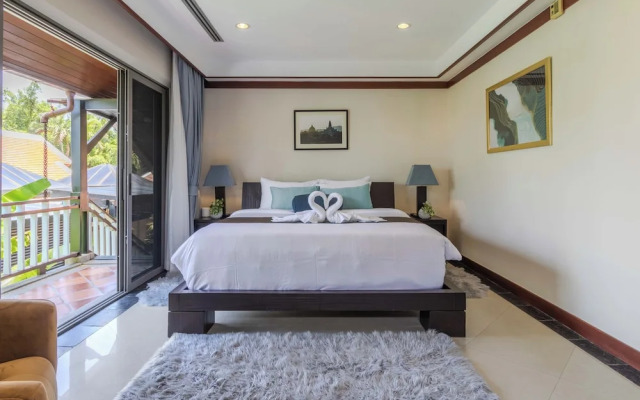 Famous Baan Bua Luxury Estate V238