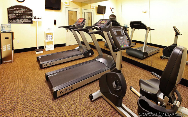 Holiday Inn Express Hotel & Suites Clarksville by IHG