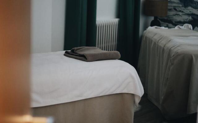 Les Cèdres  Hôtel - Restaurant - Spa