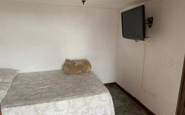 Hostal Hollywood Inn