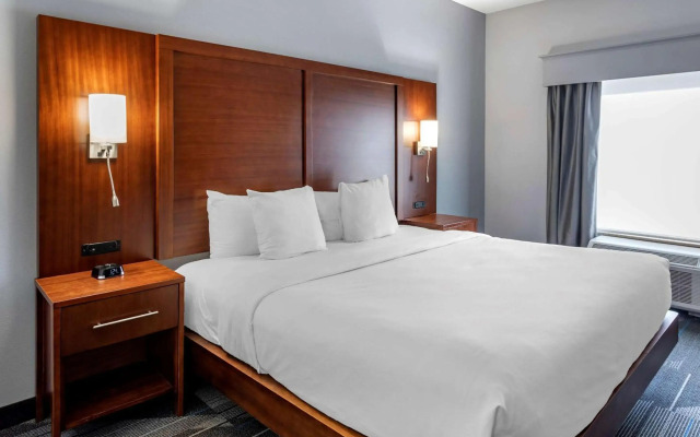 Comfort Suites Olive Branch - Memphis South