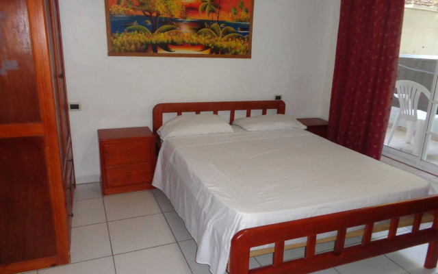 RIG Hostel Boca Chica Back Packer
