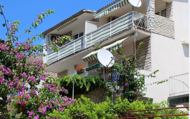 Buffalo - 150m From the Beach & Parking - A2