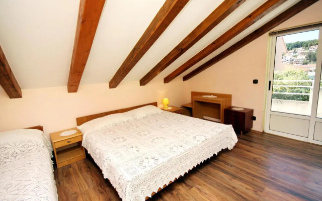 Apartments and rooms by the sea Jelsa, Hvar - 4602