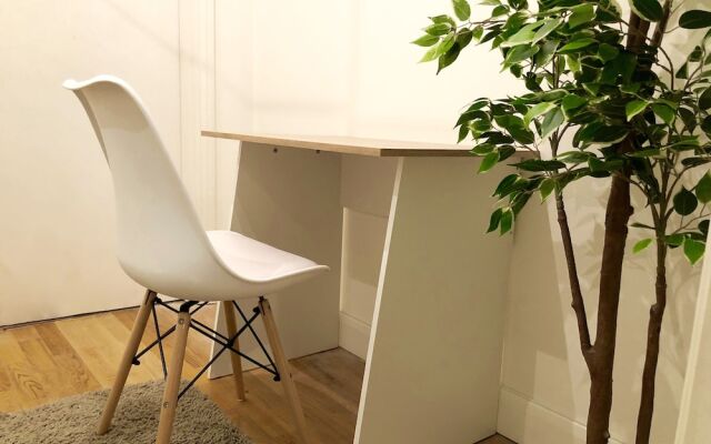 Holland Park Lifestyle Studios