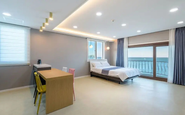 Sunrise Castle Pension
