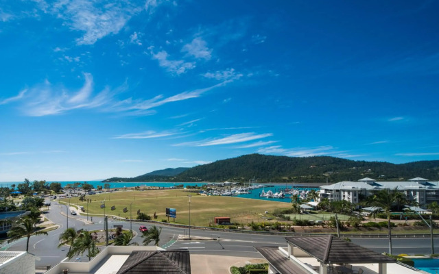Portside Whitsunday Hotel