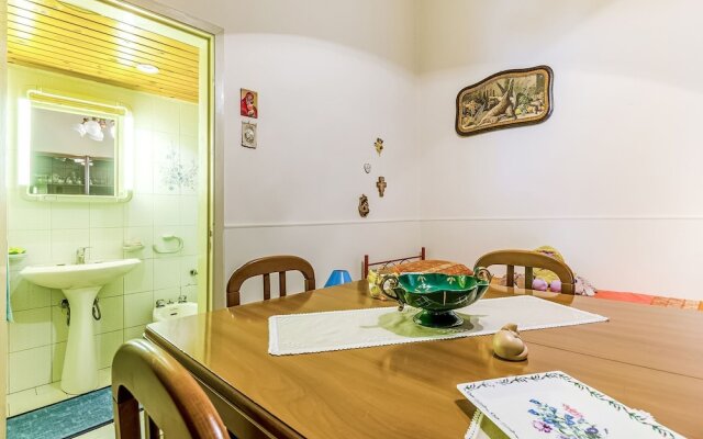 Traditional Holiday Home in Ragalna With Balcony