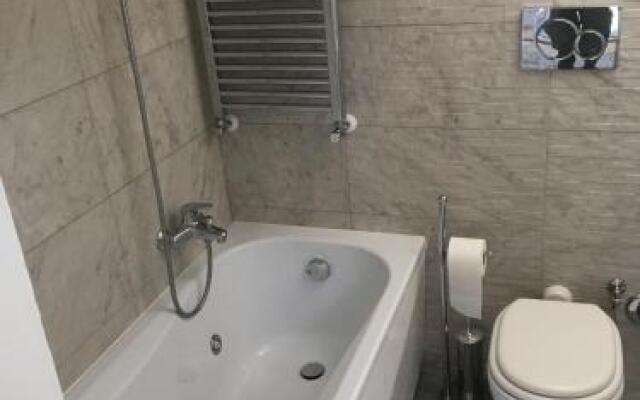 Montoro 15 Attic Suite