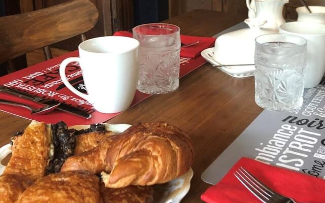 Red Mahone Bed & Breakfast