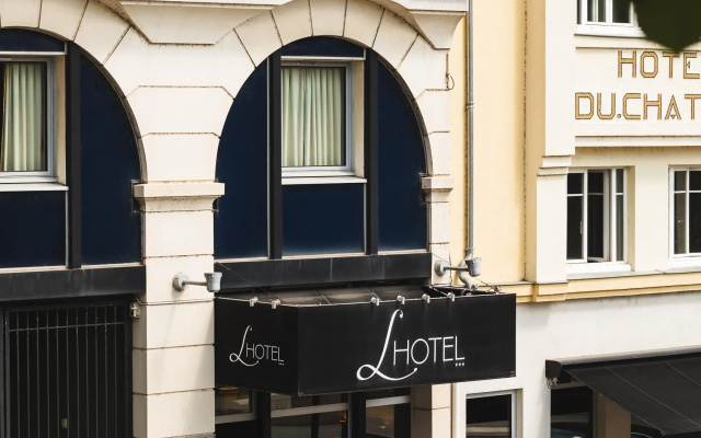 hotelImage