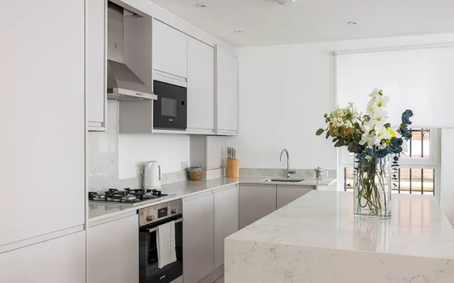 Picktheplace Kensington Lux Apartments IV