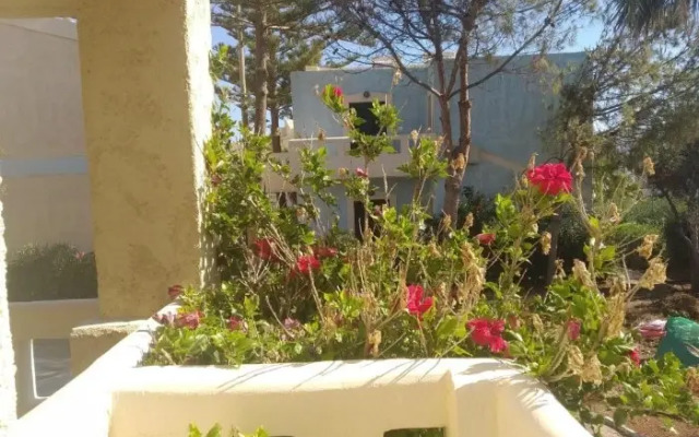 Niros Beachfront Aparthotel