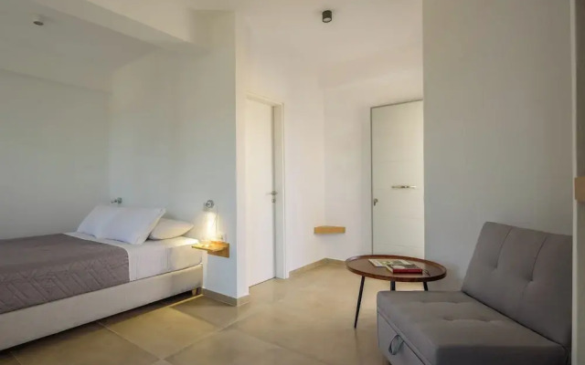 Elia Pyrgos Suites
