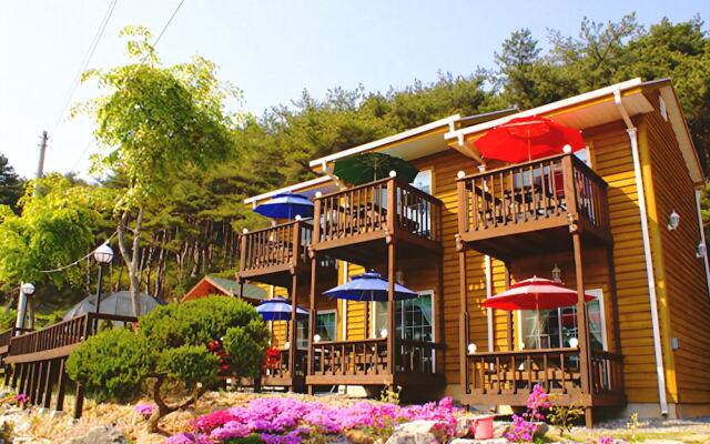 Anmyeondo Dream Garden Pension