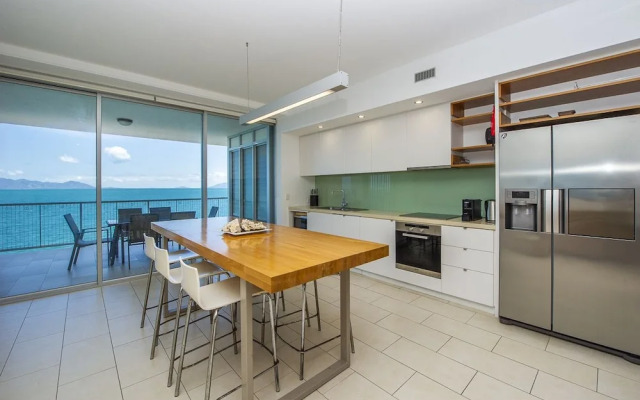 1 Bright Point Apartment 5301