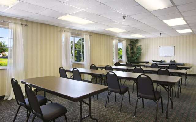 Microtel Inn & Suites by Wyndham Baton Rouge