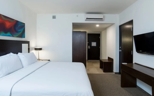 Holiday Inn Express Guadalajara Uag