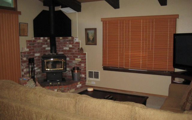 Chateau Sans Nom by Mammoth Reservation Bureau