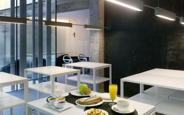 Moure Hotel