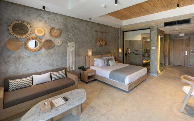 Posh Club by SUNRISE Tucana