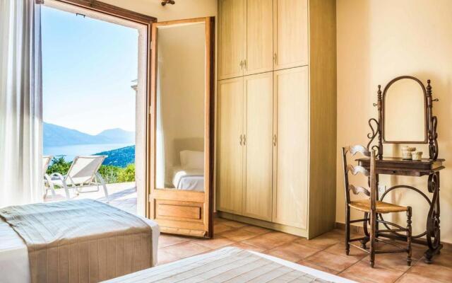 Villa Helios sea view & pool 3km from Fiskardo