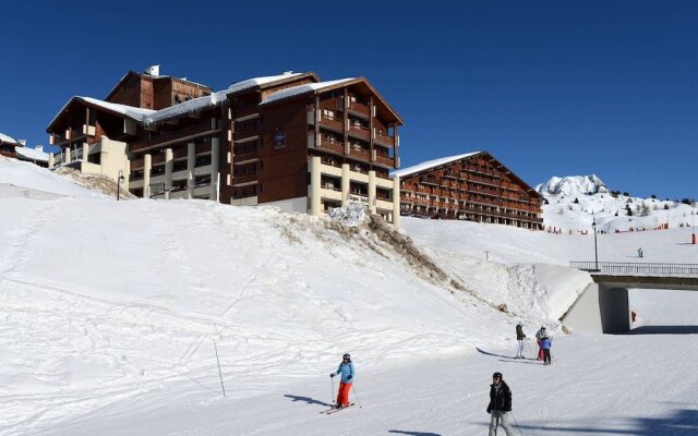 Well-kept Apartment Right on the Slopes of Plagne Soleil