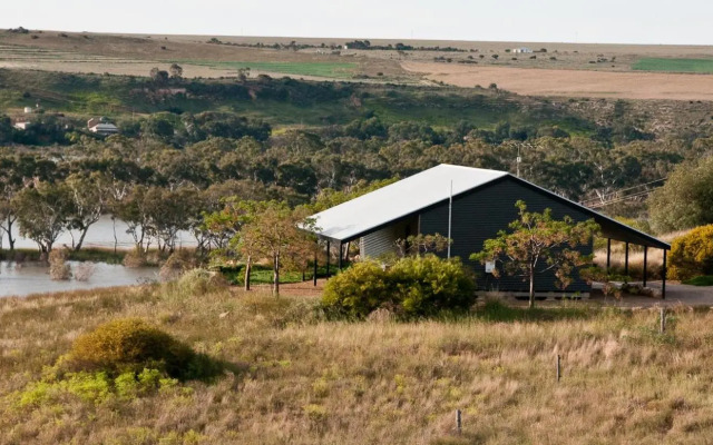 Romantic Getaways at Riverview Rise Retreats