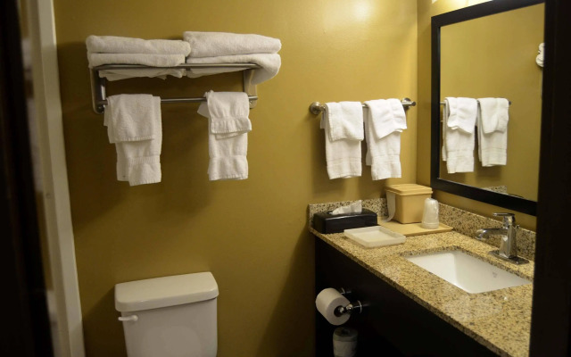 Отель Spark by Hilton Kimball