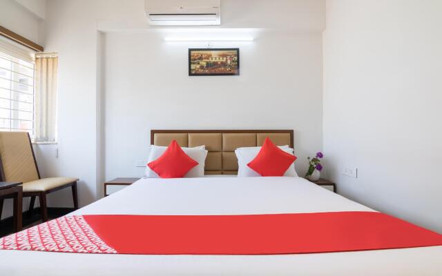 OYO 4428 Crystal Suites